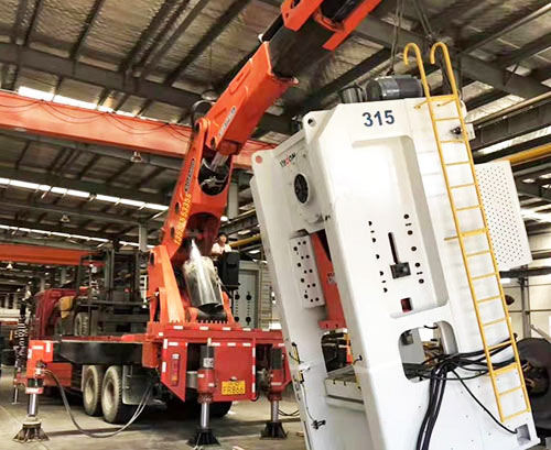 大路镇附近随车吊出租，轻松解决运输难题