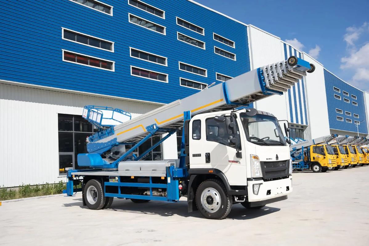 大路镇出租云梯车高空作业车 建筑垃圾搬运